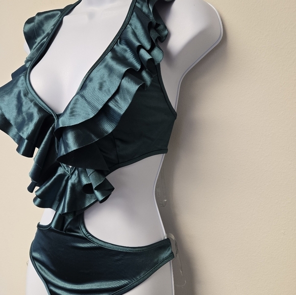 WOW Couture Halter Ruffled Cheeky One Piece Monokini Emerald Green S - Picture 6 of 12
